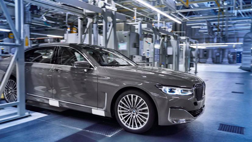 Động cơ BMW V12 bị &quot;khai tử&quot; năm 2022, M760i bản giới hạn sắp ra mắt - Ảnh 1
