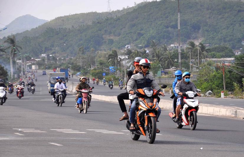 Về qu&#234; ăn Tết bằng xe m&#225;y cần chuẩn bị những g&#236;? - Ảnh 1