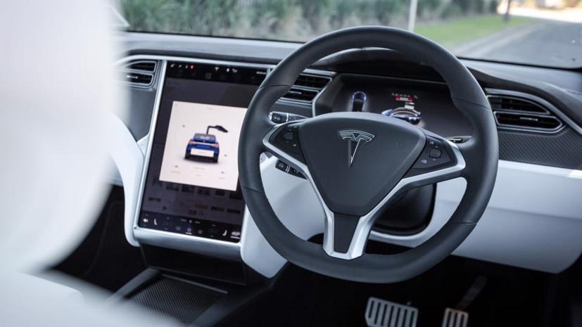 Người dùng Tesla Autopilot bị buộc tội ngộ sát sau tai nạn chết người - Ảnh 1