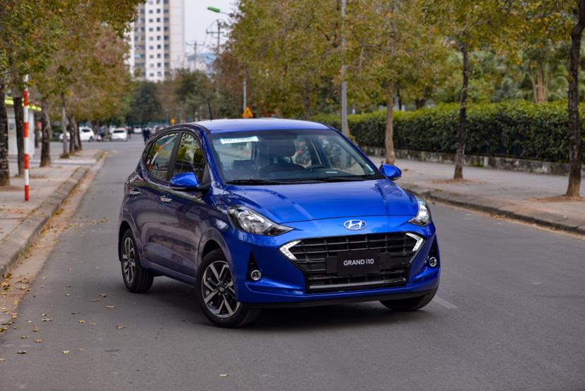 “Xế đ&#244; thị” Hyundai Grand i10 2021: C&#242;n hơn cả đi phố - Ảnh 1