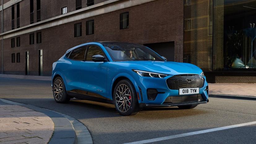 Nhiều siêu xe về Việt Nam dịp cận tết Nguyên đán - Ảnh 3