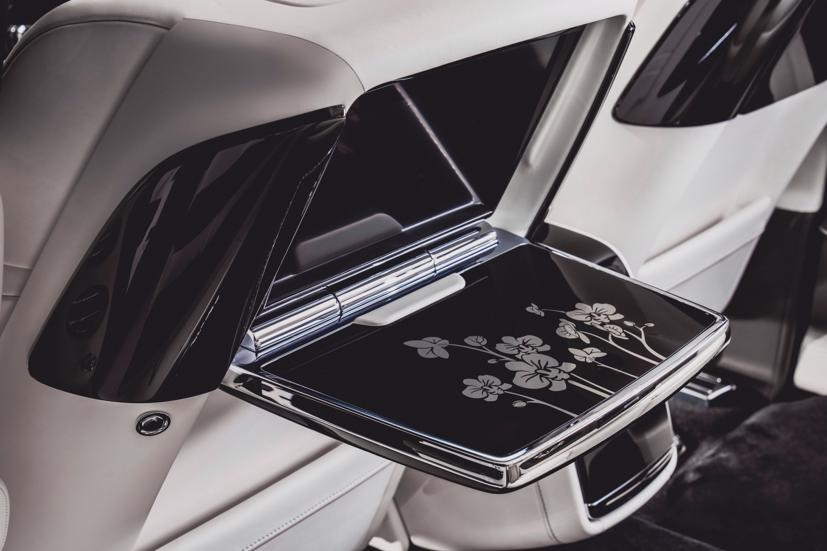 Si&#234;u phẩm Rolls-Royce Phantom đi&#234;u khắc độc nhất v&#244; nhị d&#224;nh cho Singapore - Ảnh 5