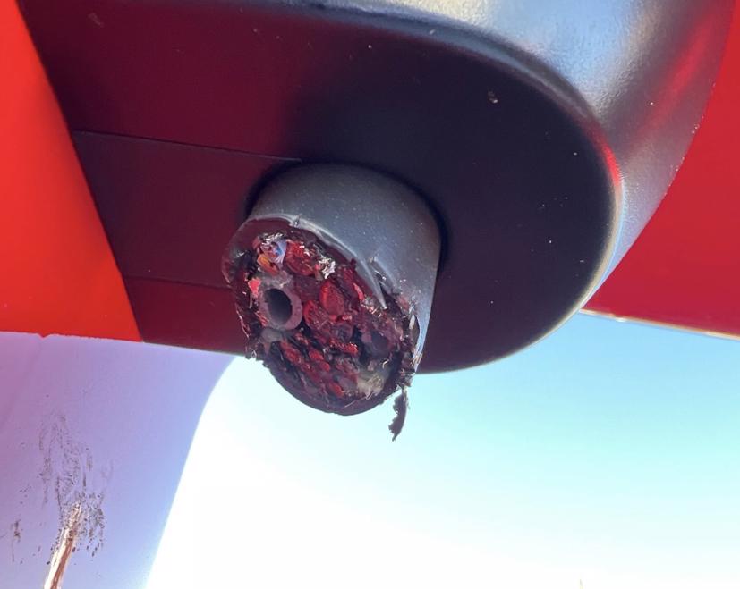 Hình ảnh dây cáp bị kẻ xấu cắt trộm