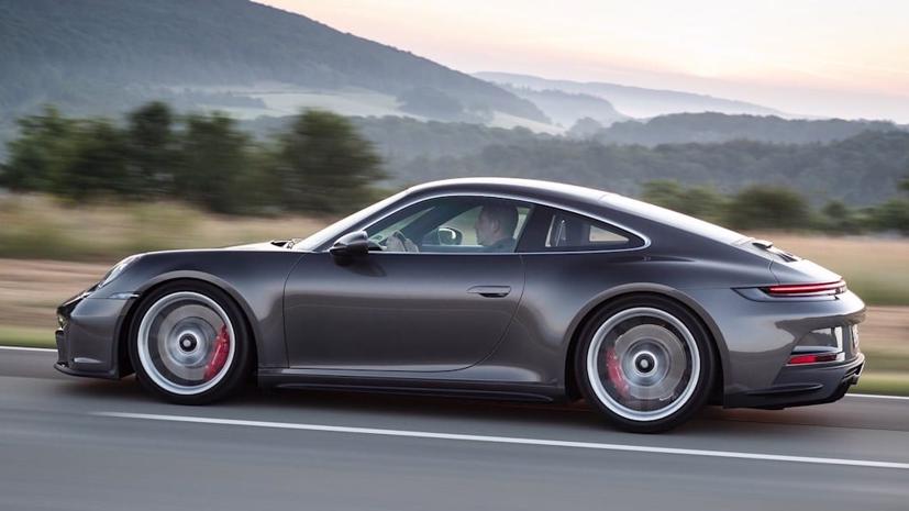 Volkswagen c&#243; thể IPO Porsche t&#236;m kiếm nguồn đầu tư sẳn xuất xe điện - Ảnh 1