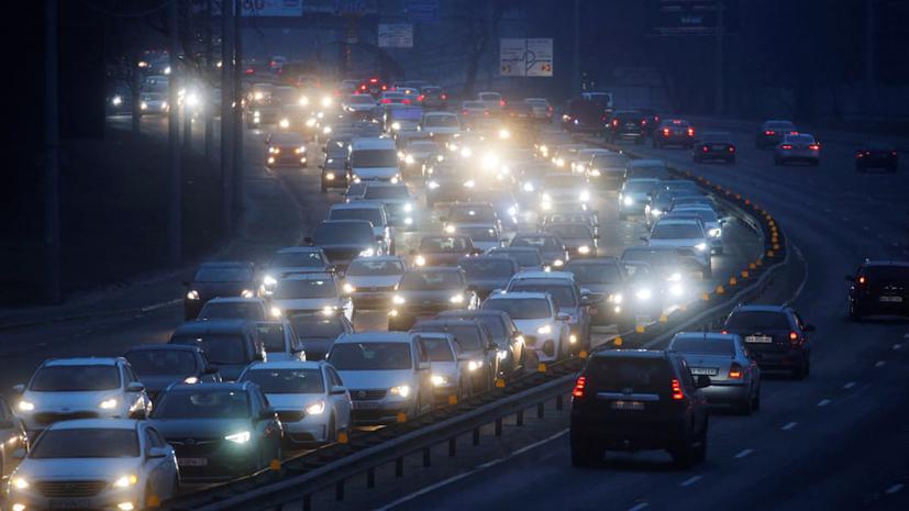 Hàng loạt các nhà sản xuất ô tô ngừng sản xuất sau khi Ukraine bị tấn công - Ảnh 1