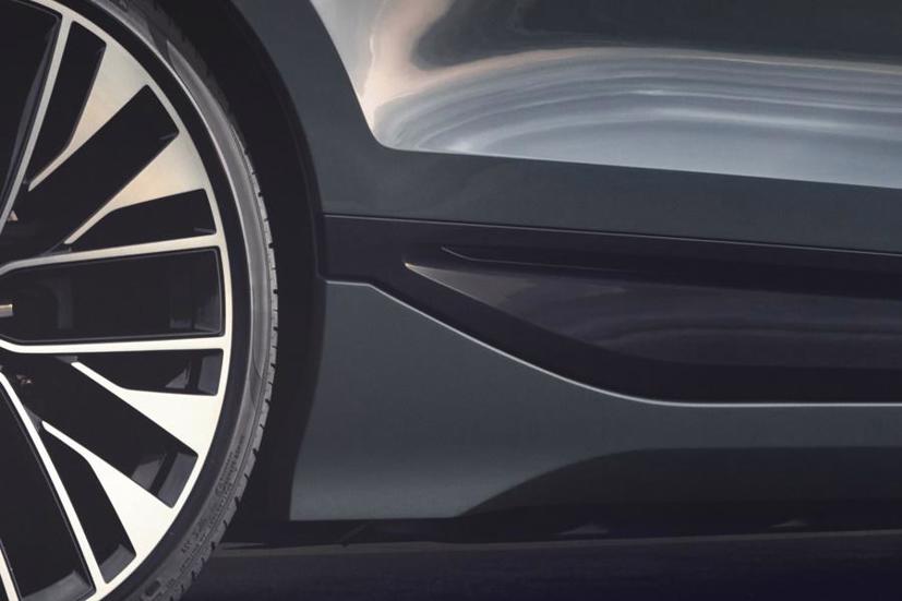 Audi A6 Avant E-Tron Concept ra mắt ng&#224;y 17 th&#225;ng 3 - Ảnh 2