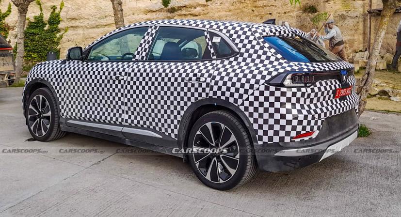 Nguy&#234;n mẫu xe điện VF 8 của VinFast thử nghiệm tại T&#226;y Ban Nha - Ảnh 2