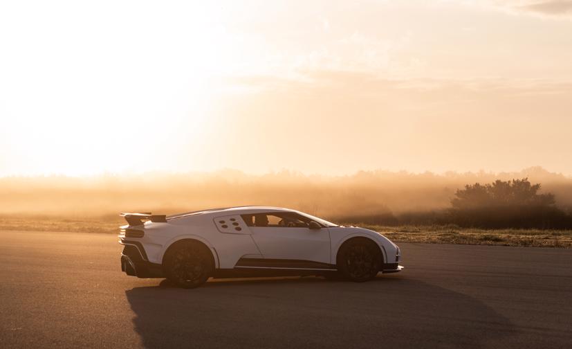 Si&#234;u xe si&#234;u hiếm Centodieci của Bugatti sắp được sản xuất - Ảnh 4