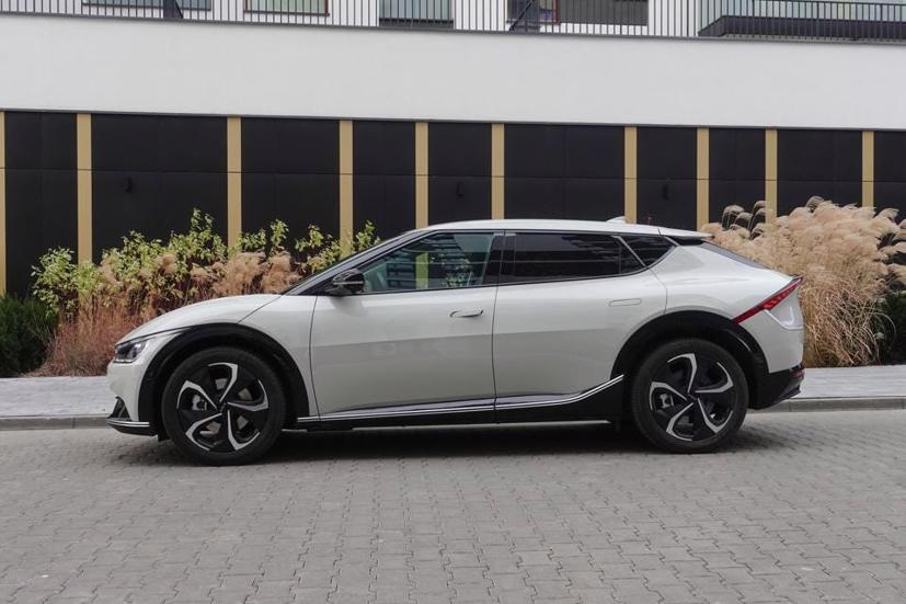 Kia EV6 gi&#250;p h&#227;ng xe H&#224;n th&#225;ch thức c&#225;c “&#244;ng lớn” Tesla, Volkswagen - Ảnh 3