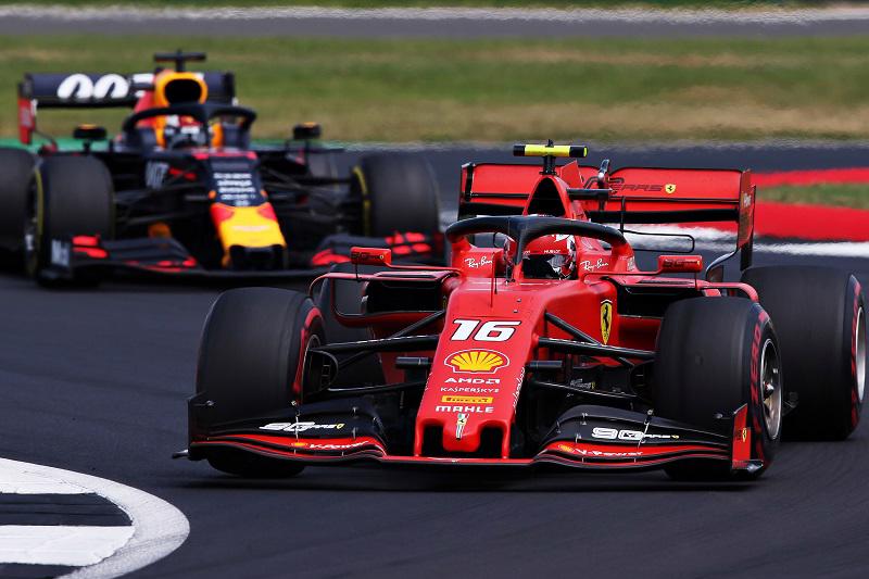 Ferrari sợ Red Bull hơn Mercedes? - Ảnh 1