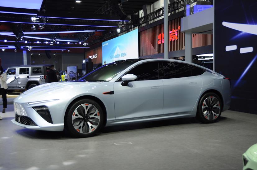 Nezha S – Đối thủ mới của Tesla Model 3 từ Trung Quốc - Ảnh 8