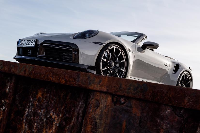 Porsche 911 Turbo S Cabriolet nhanh hơn v&#224; sang trọng hơn với g&#243;i độ Brabus - Ảnh 6