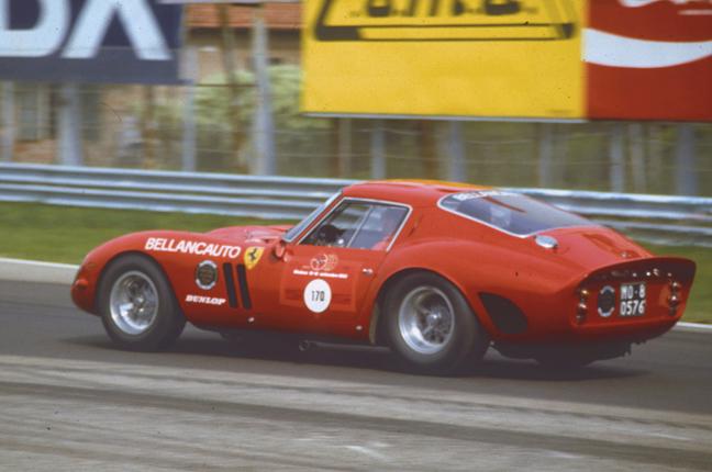 Những chiếc xe &#244; t&#244; đắt gi&#225; nhất thế giới từng được b&#225;n đấu gi&#225; - Ảnh 3