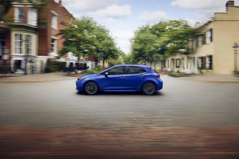 Toyota Corolla 2023 bổ sung hệ dẫn động 4 b&#225;nh to&#224;n thời gian - Ảnh 3