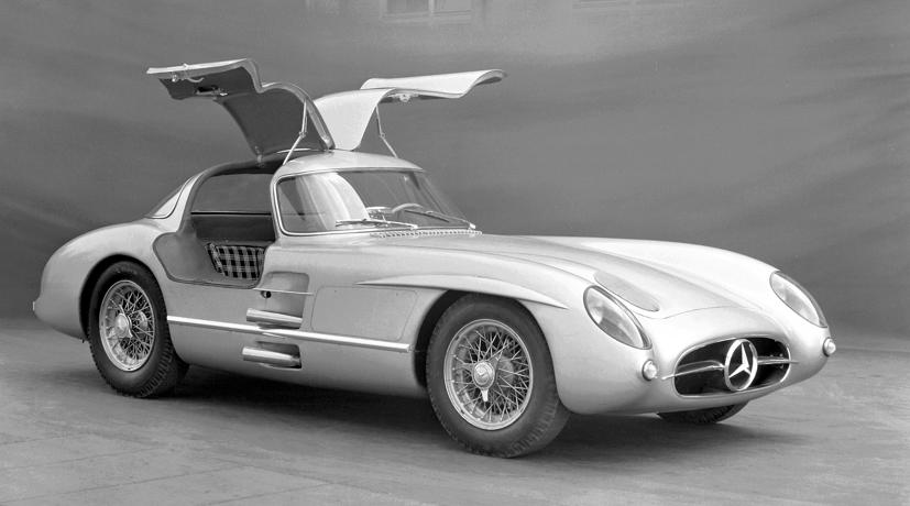 Mercedes-Benz 300 SLR Uhlenhaut Coupé có nội thất màu tartan. Simon Kidston, người đã đăng giá trúng thầu thay mặt cho một khách hàng giấu tên, cho biết anh ta có kế hoạch giới thiệu chiếc xe với người hâm mộ tại các sự kiện xe hơi trên toàn thế giới. Ảnh: Mercedes-Benz AG.