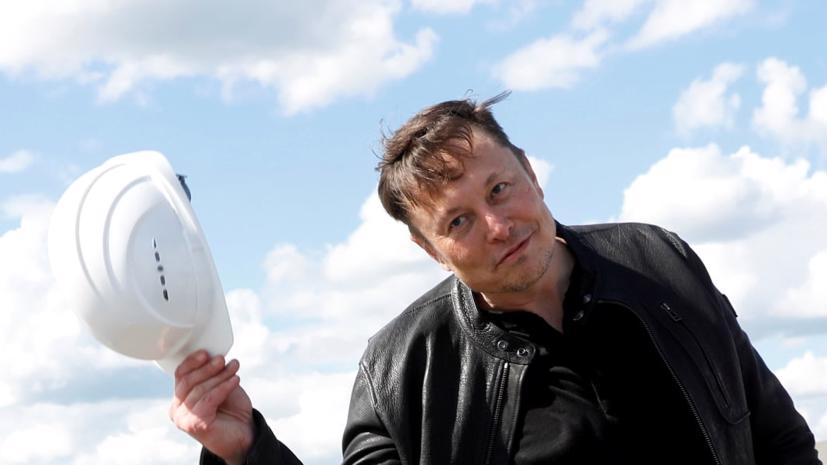 Hiện có gần 100.000 người đã làm việc tại Tesla và các công ty con của Tesla vào cuối năm 2021, hồ sơ SEC hàng năm cho biết.