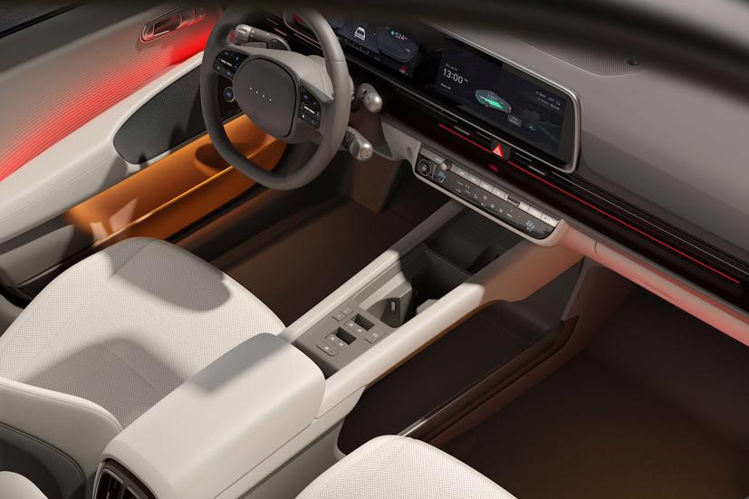 Hyundai ch&#237;nh thức ra mắt sedan điện đầu ti&#234;n, đối đầu với Tesla - Ảnh 6