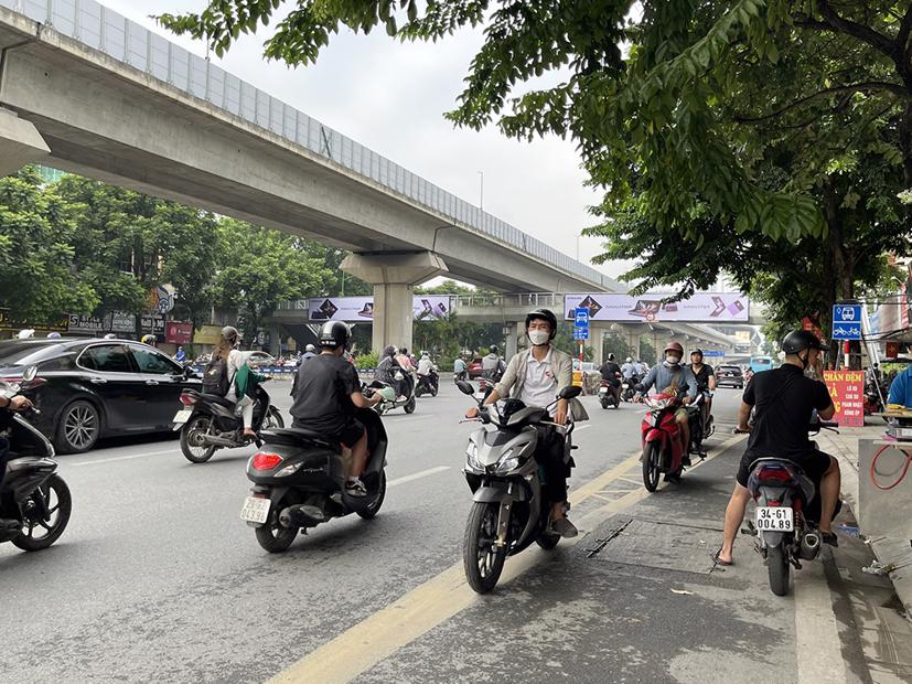 Tình trạng người tham gia giao thông đi ngược chiều vẫn diễn ra khá nhiều.