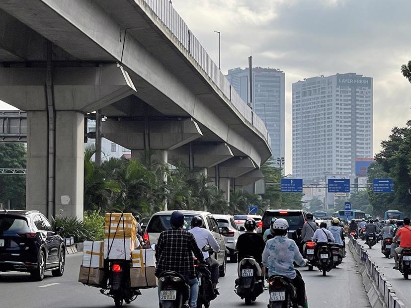 Giao th&#244;ng tr&#234;n đường Nguyễn Tr&#227;i ra sao sau hơn 1 tuần ph&#226;n l&#224;n? - Ảnh 1