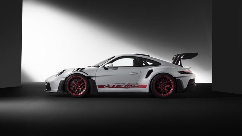 Si&#234;u phẩm Porsche 911 GT3 RS 2023 ch&#237;nh thức ra mắt - Ảnh 2
