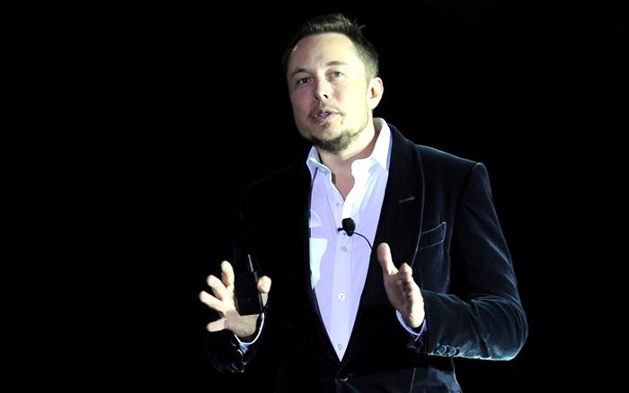Elon Musk tiếp tục "hứa" về ngày công nghệ tự lái trên xe Tesla sẽ sớm hoàn thiện.