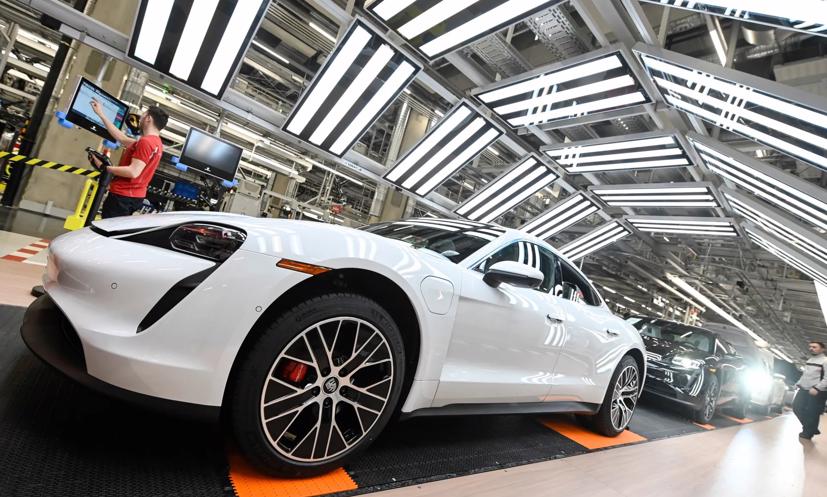 Porsche đã tăng doanh số bán hàng lên tới 10% so với cùng kỳ năm ngoái vào năm 2021. Ảnh: Getty Images.