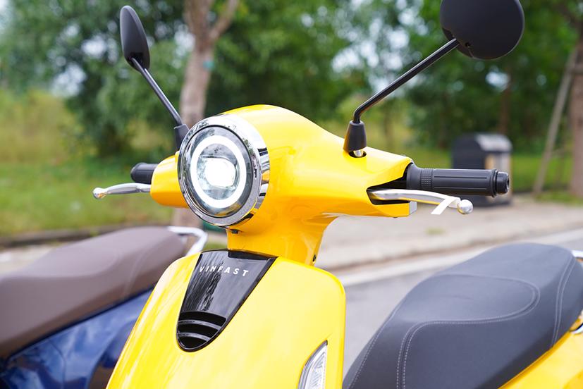 Vinfast EVO 200 với cụm đèn pha Led độc đáo