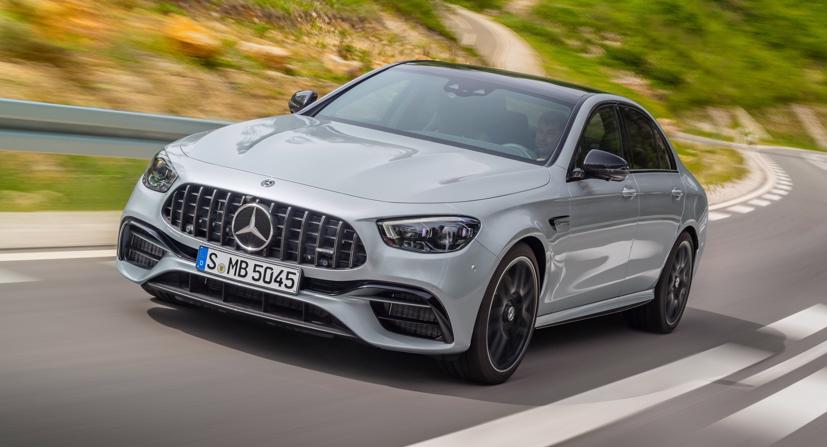 Mercedes-Benz E-Class v&#224; CLS c&#243; pin c&#243; thể bị lỏng khi gặp sự cố - Ảnh 1