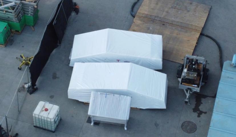 Lộ ảnh body Tesla Cybertruck mới tại Gigafactory Texas - Ảnh 1