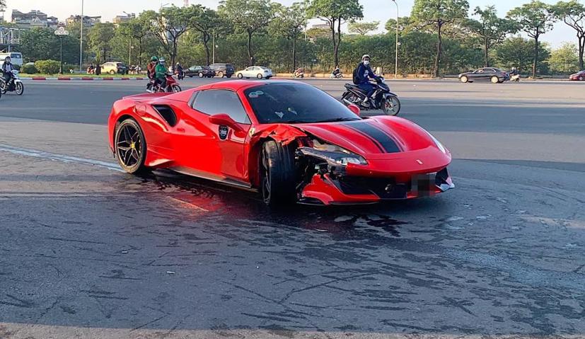 Hình ảnh siêu xe Ferrari 488 Pista trong vụ tai nạn ở Mỹ Đình (Hà Nội) mới đây. Ảnh: Otofun.