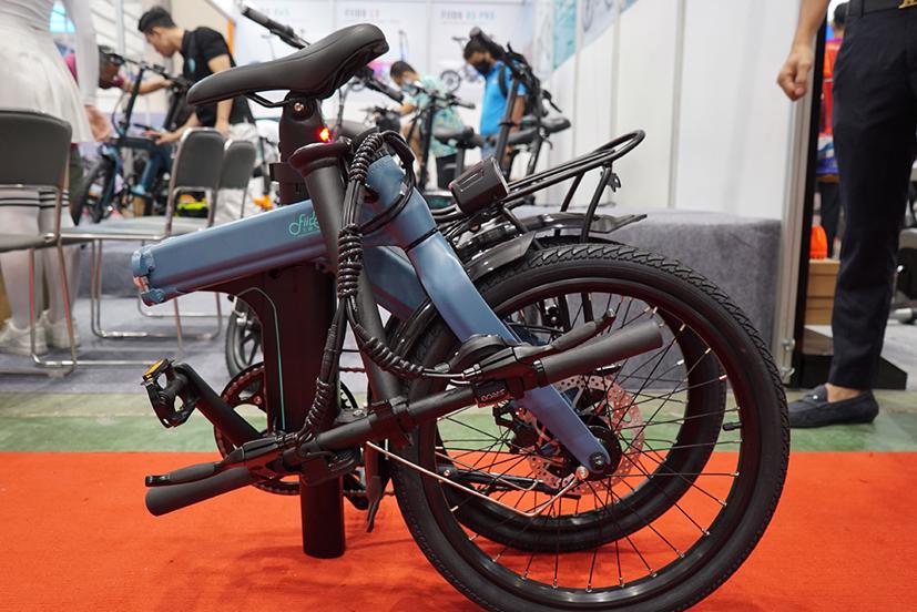 Xe đạp trợ lực điện có thể gấp gọn trong vòng 1 phút