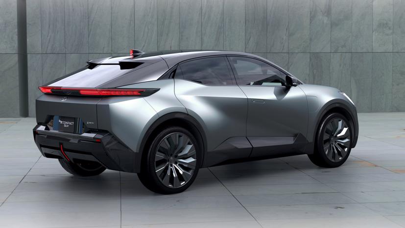 Toyota h&#233; lộ bZ Compact SUV Concept - xe điện của tương lai - Ảnh 4