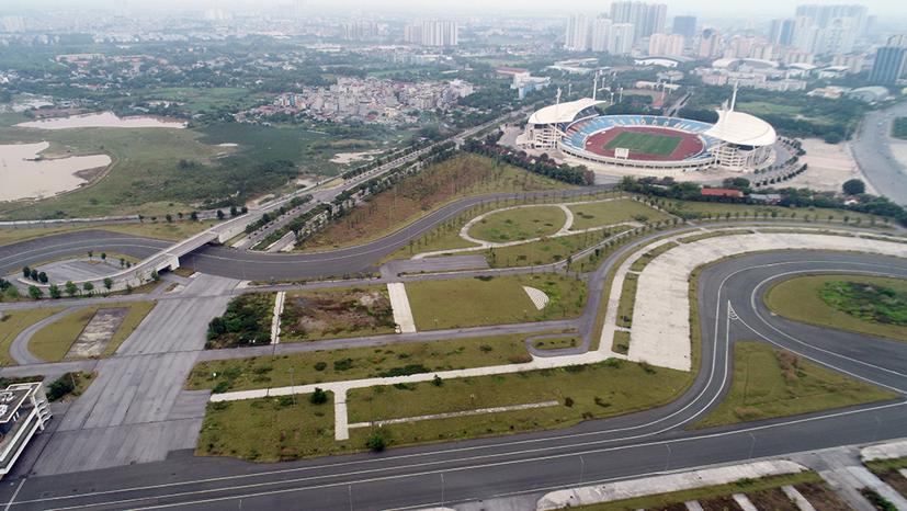 Tại thời điểm chuẩn bị thực hiện dự án, nhiều ý kiến từng bày tỏ lo ngại về tính khả thi và hiệu quả kinh tế của Giải đấu F1 đem lại cho nước nhà. Tuy nhiên, sau đó, Hà Nội vẫn quyết định thực hiện và sau 1 năm, dự án đã cơ bản hoàn thành, sẵn sàng tổ chức giải đấu F1.