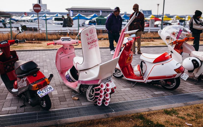 Chủ xe gentsuki 50cc tại Nhật Bản cũng phải mua bảo hiểm bắt buộc và chỉ được di chuyển với tốc độ dưới 30 km/h.