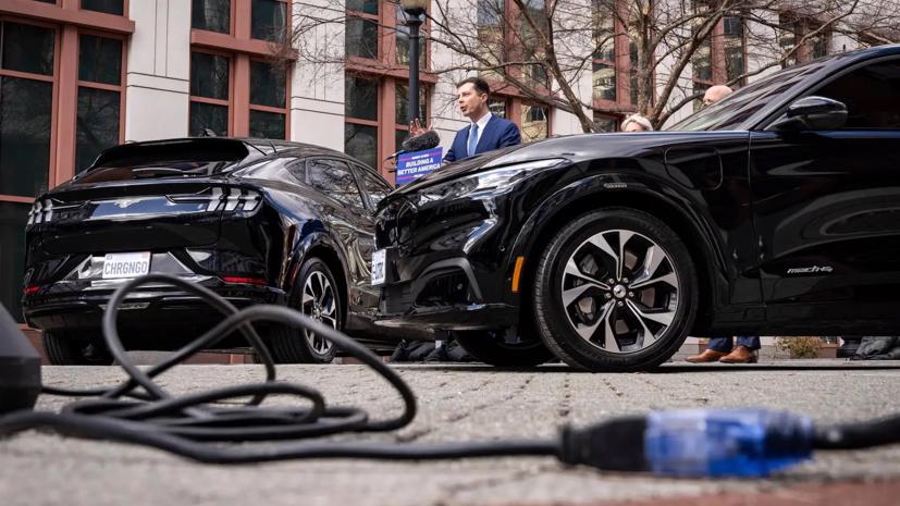 Xe điện chỉ thay thế lượng xăng tiêu thụ tương đương trong… 2 ngày của thập kỷ qua ở Mỹ - Ảnh 1