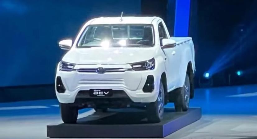 Hilux Concept chạy điện lần đầu tiên xuất hiện tại Thái Lan - Ảnh 2