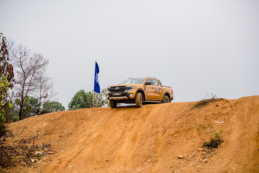 Thông qua chương trình Chia sẻ Kỹ năng Lái xe đường Địa hình – 4x4 Ford Driving Skills For Life lần đầu tiên tại Việt Nam, Ford mong muốn mang đến cho người tham gia góc nhìn đầy đủ, cũng như cung cấp các Kiến thức và Kỹ năng cần thiết để điều khiển xe của mình qua những cung đường offroad trong hành trình thực tế một cách an toàn và hiệu quả nhất.
