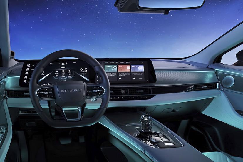 Xe Trung Quốc có ưu thế về công nghệ, tiện ích trong cùng phân khúc. Ảnh: TopElectricSUV