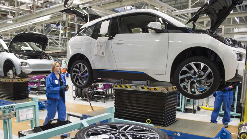Những lo lắng về việc chuyển đổi sang xe điện đã trở nên rõ ràng vào tháng trước khi Ford cho biết họ sẽ cắt giảm khoảng 3.800 việc làm trên khắp châu Âu, trong đó công nhân ở Đức và Anh sẽ bị ảnh hưởng nặng nề nhất.