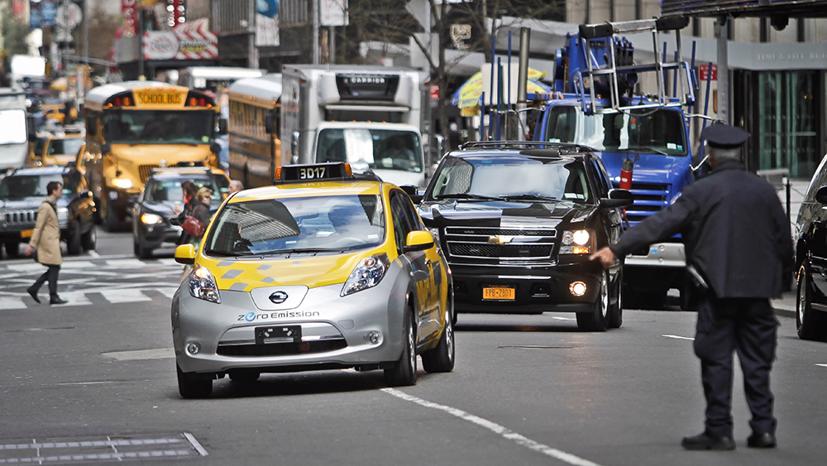 Taxi điện dần phổ biến tại các quốc gia phát triển. Ảnh: USA Today