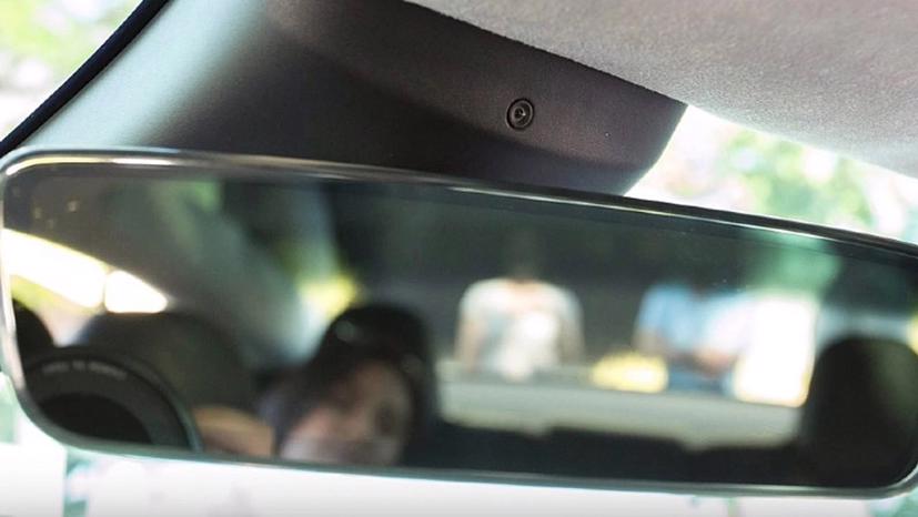 Camera gắn bên trong xe có thể 