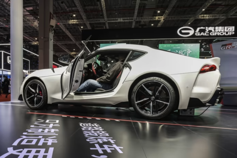 Thị phần của Toyota tại Trung Quốc ước tính là 8%, tụt lại phía sau 14% của VW và 10% của GM. Ảnh: Bloomberg.