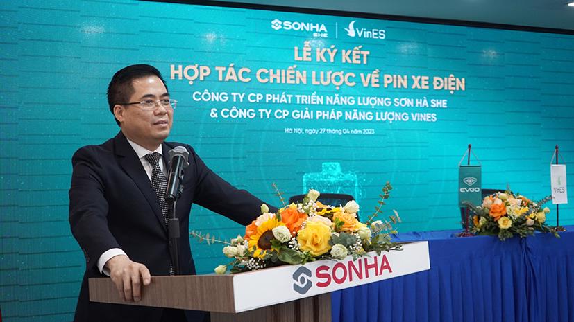 Ông Nguyễn Hoàng Giang, Thứ trưởng Bộ KH&CN nhấn mạnh: “Việc hợp tác giữa hai bên mang lại các giải pháp toàn diện về pin, trạm sạc và hệ sinh thái dành cho xe máy điện do hai đơn vị sản xuất