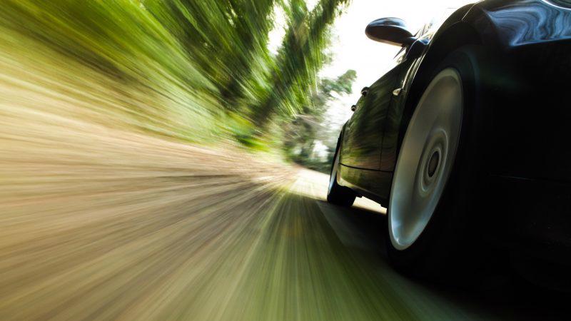 C&#243; n&#234;n giới hạn tốc độ đối với xe &#244; t&#244; tự l&#225;i? - Ảnh 2