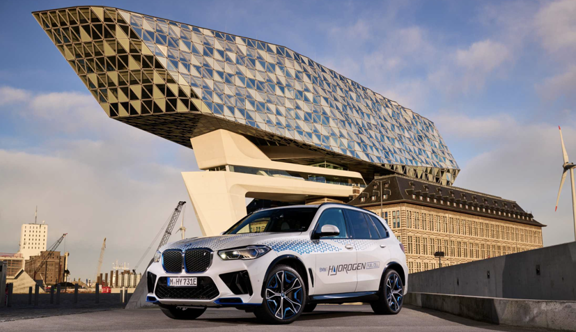“Ngược d&#242;ng” c&#225;c tranh c&#227;i, BMW đẩy mạnh ph&#225;t triển &#244; t&#244; chạy bằng hydro - Ảnh 1