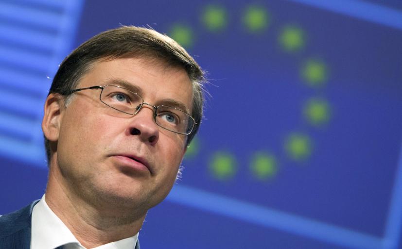 Ủy viên Thương mại Dombrovskis.