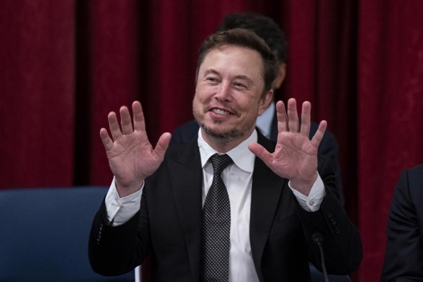 Musk có những toan tính riêng ở thời điểm hiện tại dù nhiều quốc gia mong muốn Tesla vào đầu tư nhà máy.