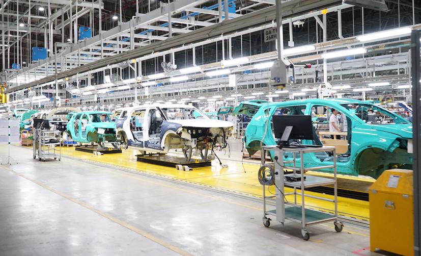 Forbes Ấn Độ: Chiến lược của VinFast ngược d&#242;ng với Tesla tại thị trường lớn thứ 3 thế giới - Ảnh 1