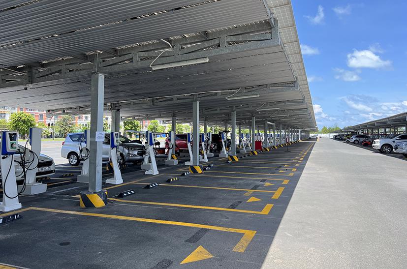 Sắp có đơn giá điện riêng dành cho trạm/trụ sạc ở Việt Nam. Ảnh: Lê Vũ