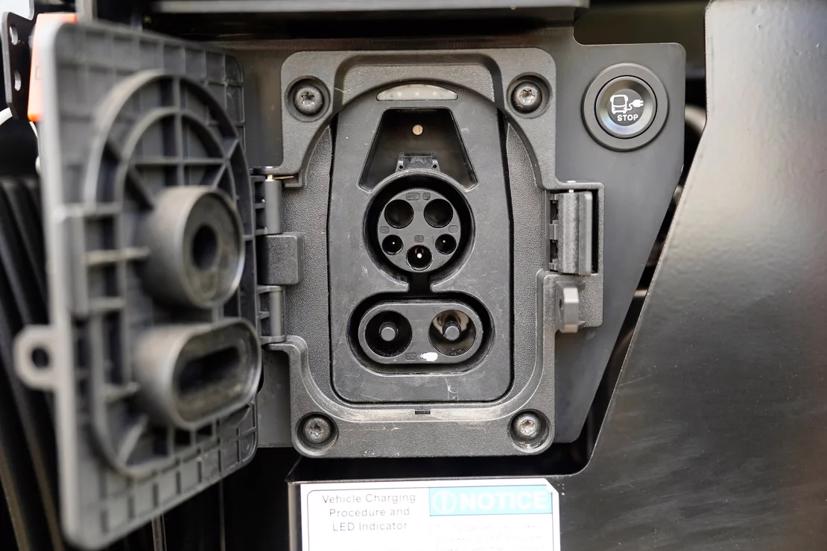 Tại sao vấn đề sạc xe điện vẫn là thách thức lớn với các nhà sản xuất? - Ảnh 2